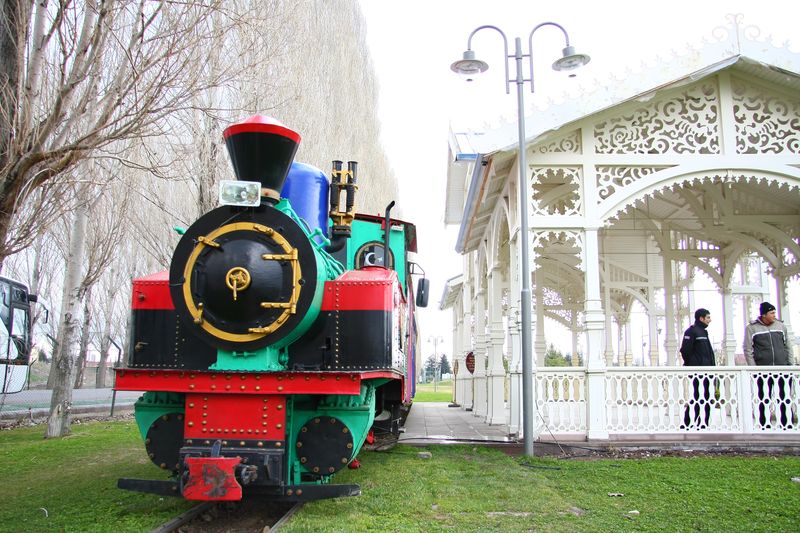 Tren 2