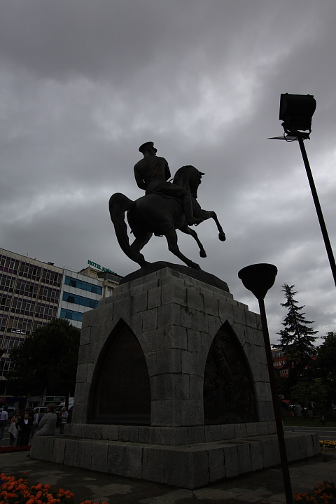 h 0008