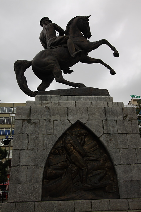 h 0009