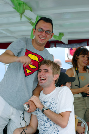 SUPERMENLE YARDIMCISI:)