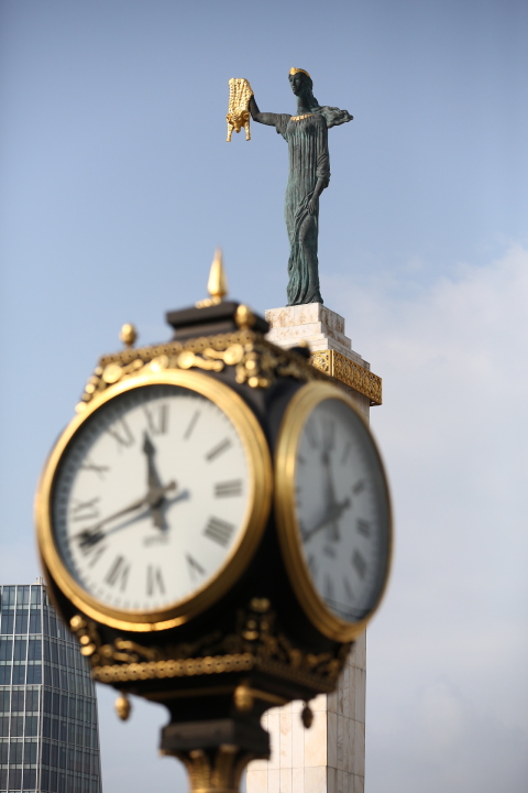1120